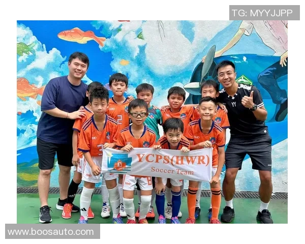 足球明星携手儿子共度亲子时光展现温馨家庭生活的美好瞬间